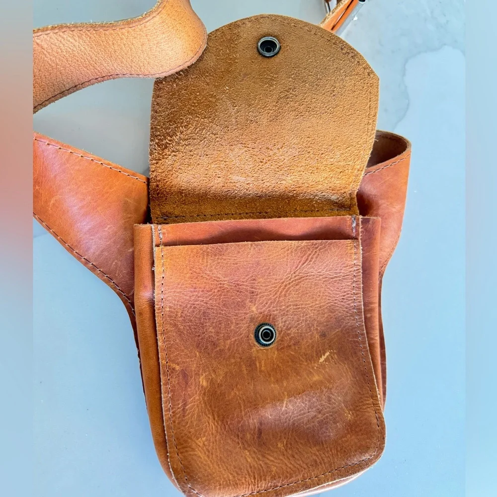 Nena & Co. Hip Satchel Belt Bag. Fanny pack. Leather, Unique. - Picture 6 of 10